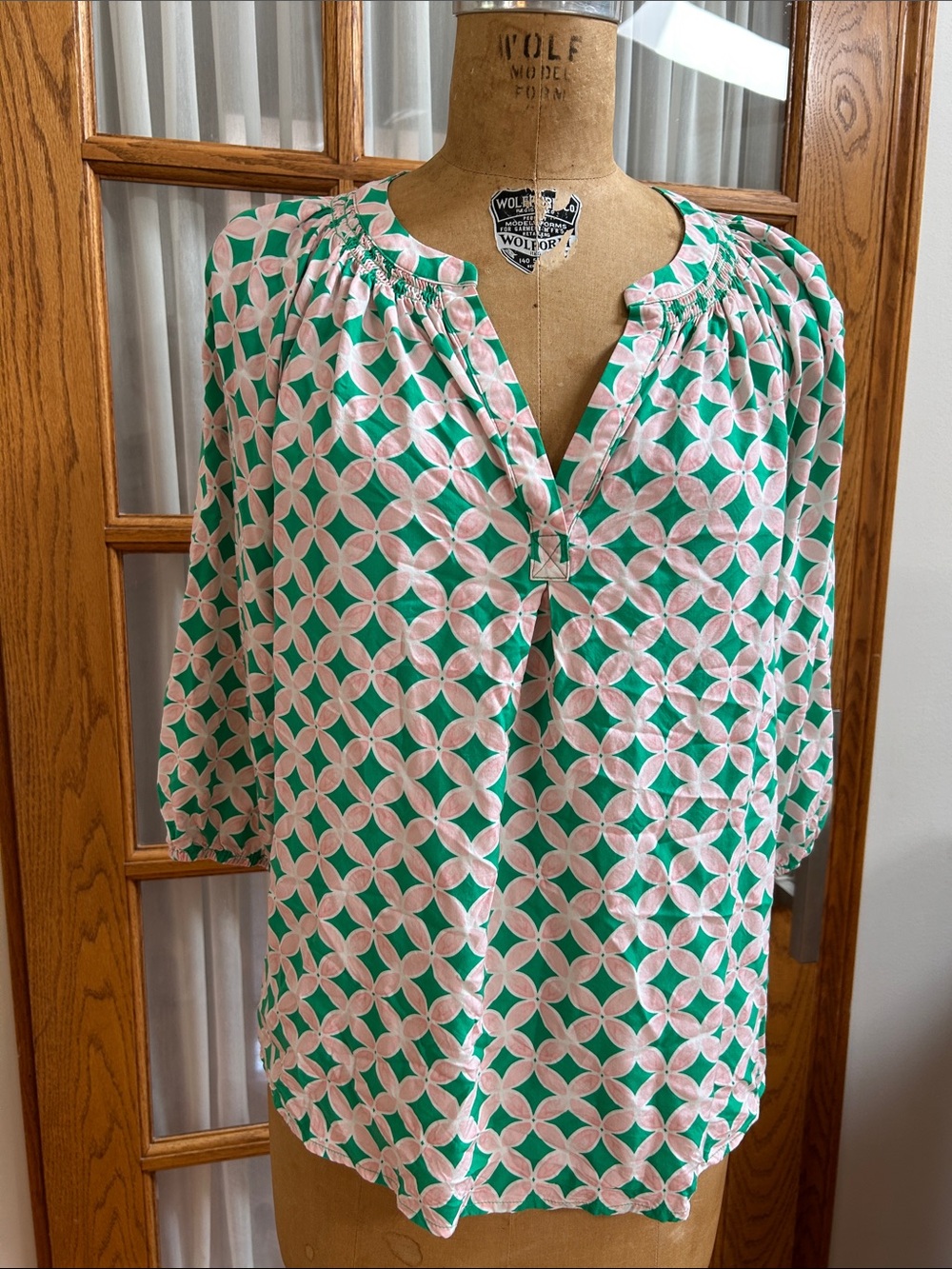 crown & ivy Green and Pink Geometric Peasant Blouse